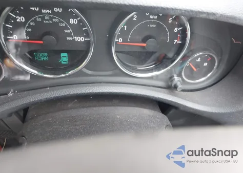 2015 Jeep Wrangler Unlimited Willys Wheeler z USA, uszkodzony, nr VIN 1C4HJWDG6FL686529